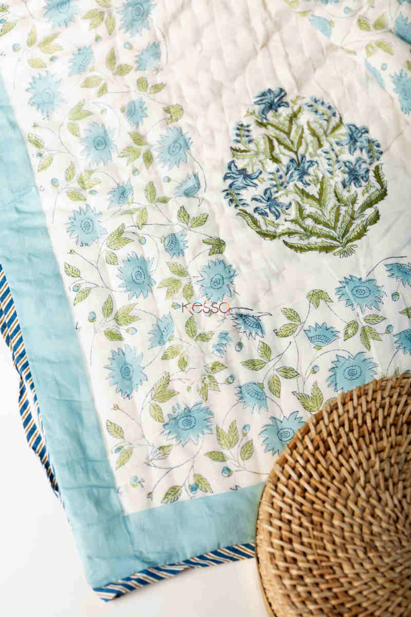 Image for Kusvaa Kaq170 Sinbad Blue And Green Smoke Double Bed Quilt Look