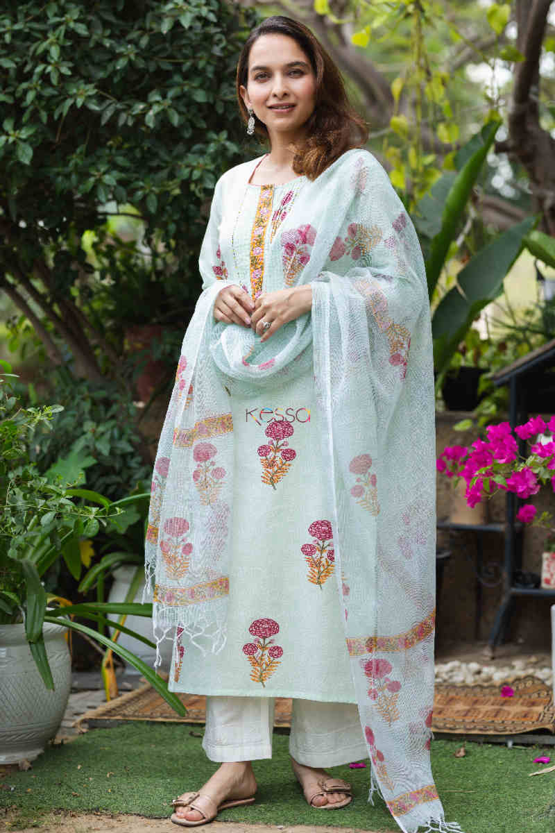 Image for Kusvaa Vcr106 Dhira Straight Fit Kurta With Kota Doria Dupatta Side