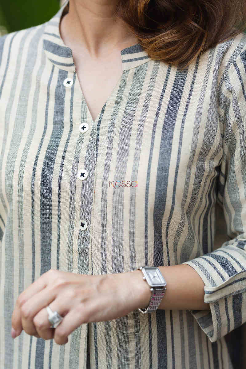 Image for Kusvaa Ws825 Shyla Handloom Cotton Straight Kurta Closeup