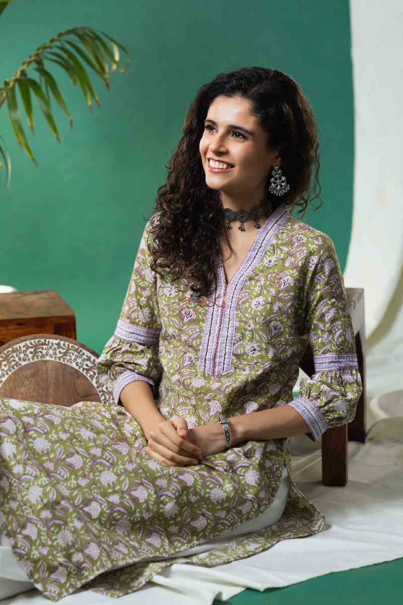 Image for Kusvaa Wsr278 Aparna Block Print Straight Kurta Sitting