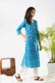 Image for Kusvaa De128 Ayyai Screen Printed Straight Fit Kurta Side