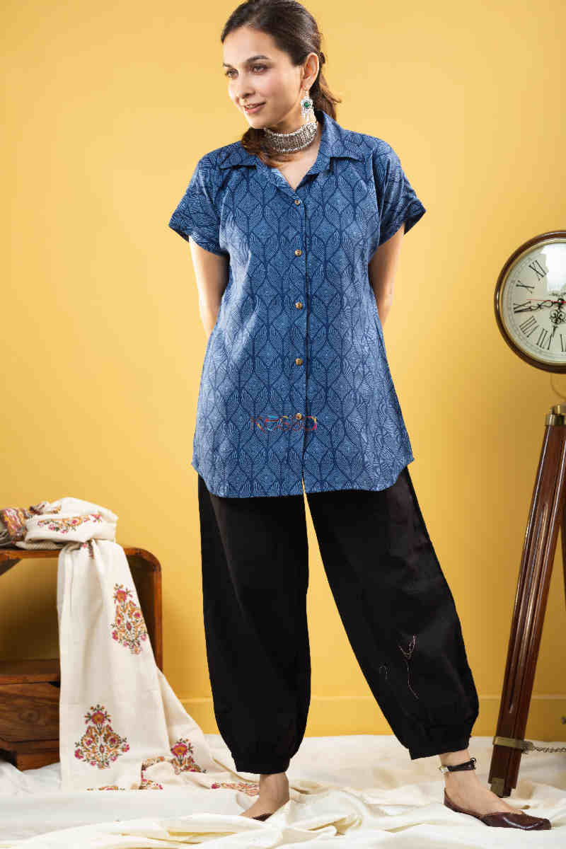 Image for Kusvaa De132 Vaya Short Indigo Shirt Front