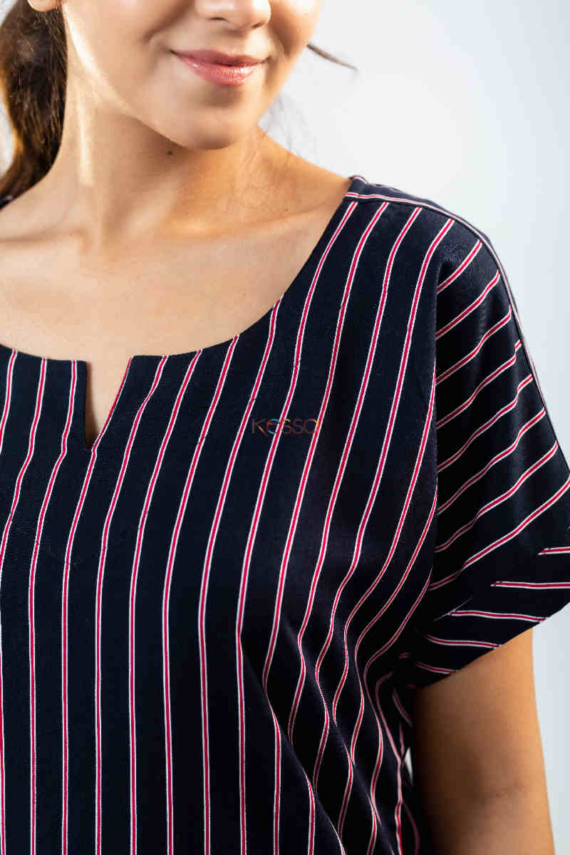Image for Kusvaa De134 Krtvi Short Stripe Top Closeup