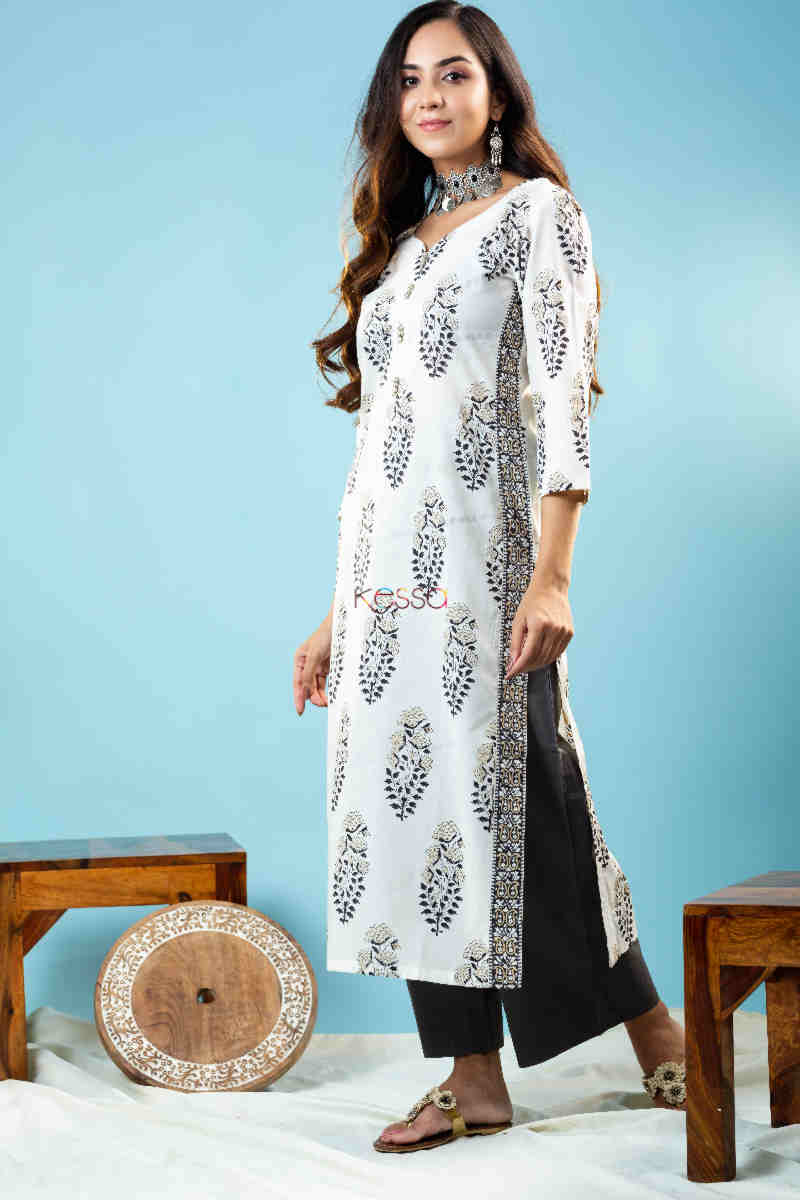 Image for Kusvaa Kuoj171 Kshobhini Kurta With Mulmul Dupatta And Pant Side 1