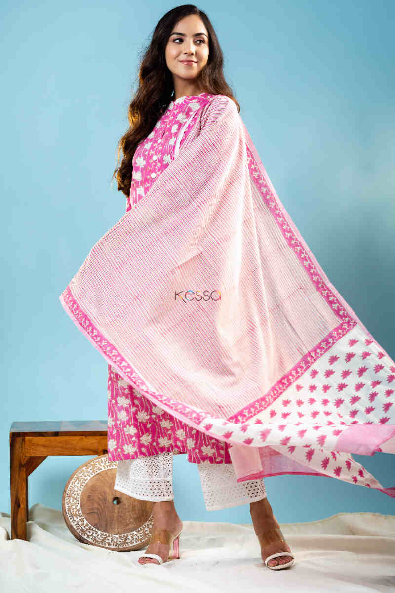 Image for Kusvaa Kuoj173 Akshita Cotton Kurta With Mulmul Dupatta
