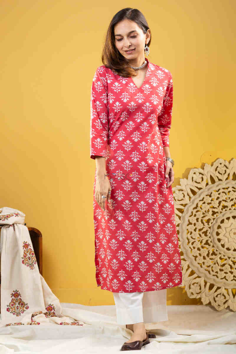 Image for Kusvaa Taf77 Ishu Regular Straight Fit Kurta Front