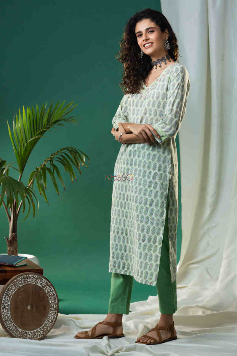 Image for Kusvaa Vcr117 Kirati Block Print Straight Kurta Side