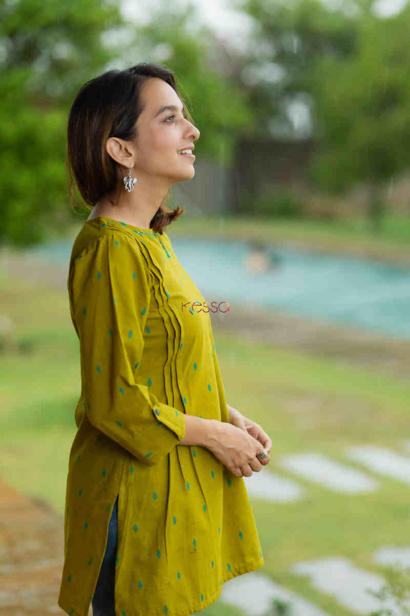 Image for Kusvaa Ws831 Nimai South Cotton Short Kurti Side
