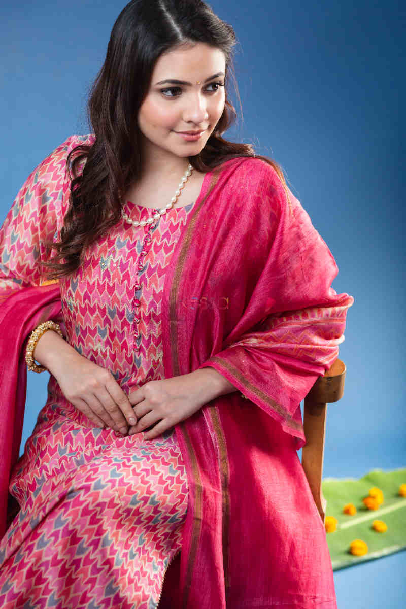 Image for Kusvaa Ws863 Adwita Chanderi Kurta With Dupatta 1 Sitting