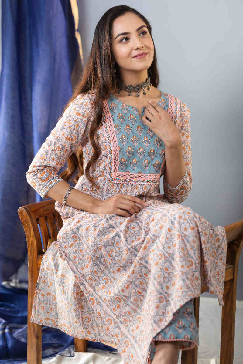 Image for Kusvaa Wsr282 Surasa Block Printed Kurta With Pant Sitting 1