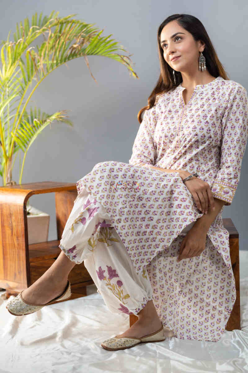 Image for Kusvaa Wsr283 Prabha Handblock Print Kurta Pant Set Sitting