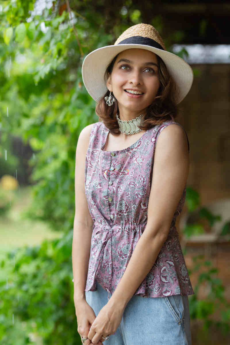 Image for Kusvaa Avdaf127 Amata Short Cotton Top Look