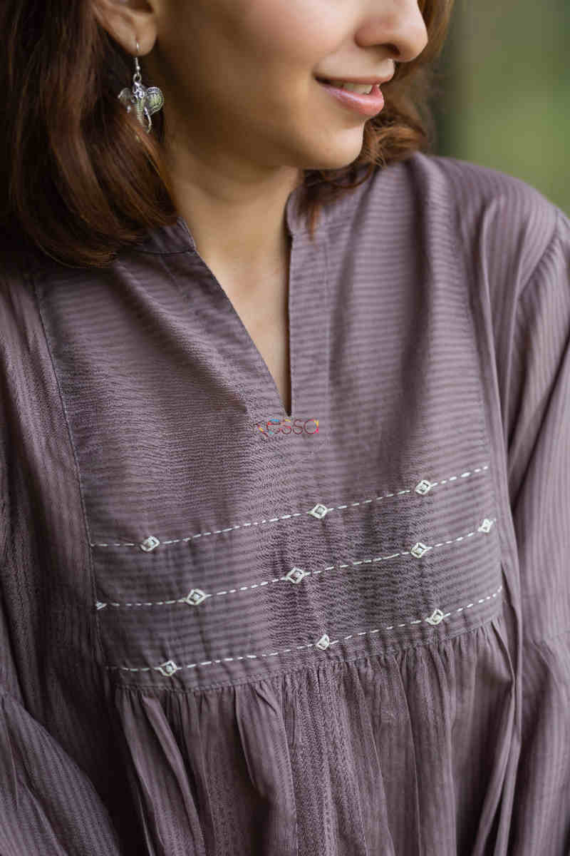 Image for Kusvaa Avdaf142 Salena Cotton Dobby Short Kurti Closeup