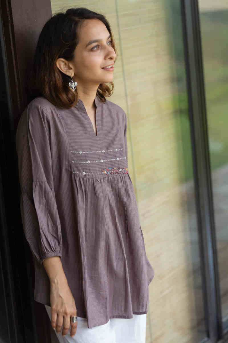 Image for Kusvaa Avdaf142 Salena Cotton Dobby Short Kurti Side