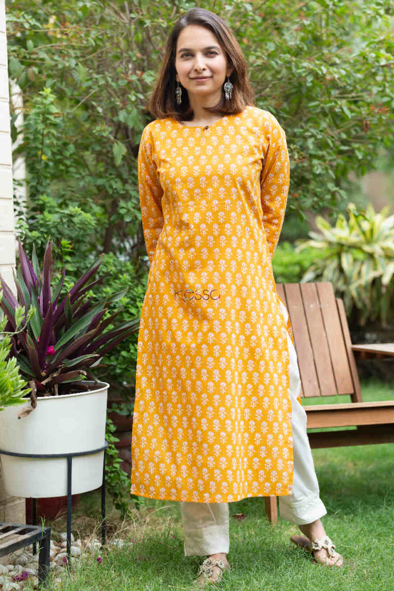 Image for Kusvaa Taf81 Vanhi Cotton Straight Fit Kurta Featured