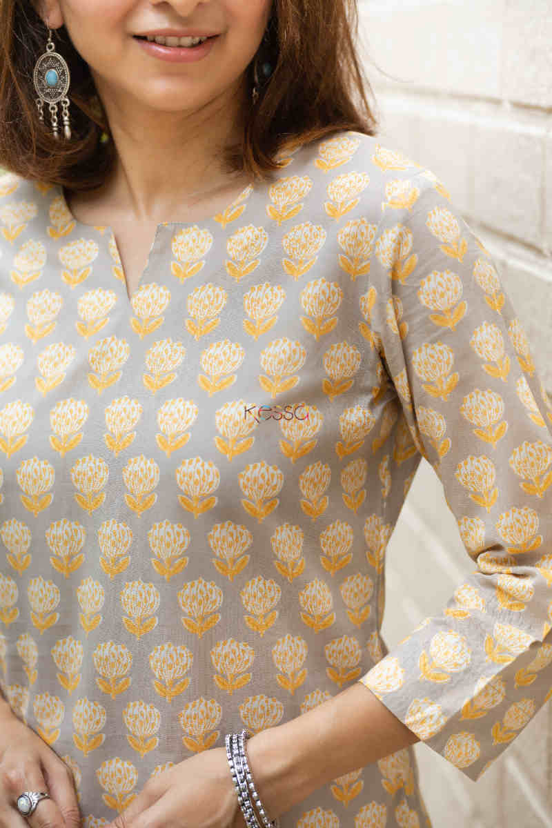 Image for Kusvaa Taf82 Araya Cotton Straight Fit Kurta Sleeves