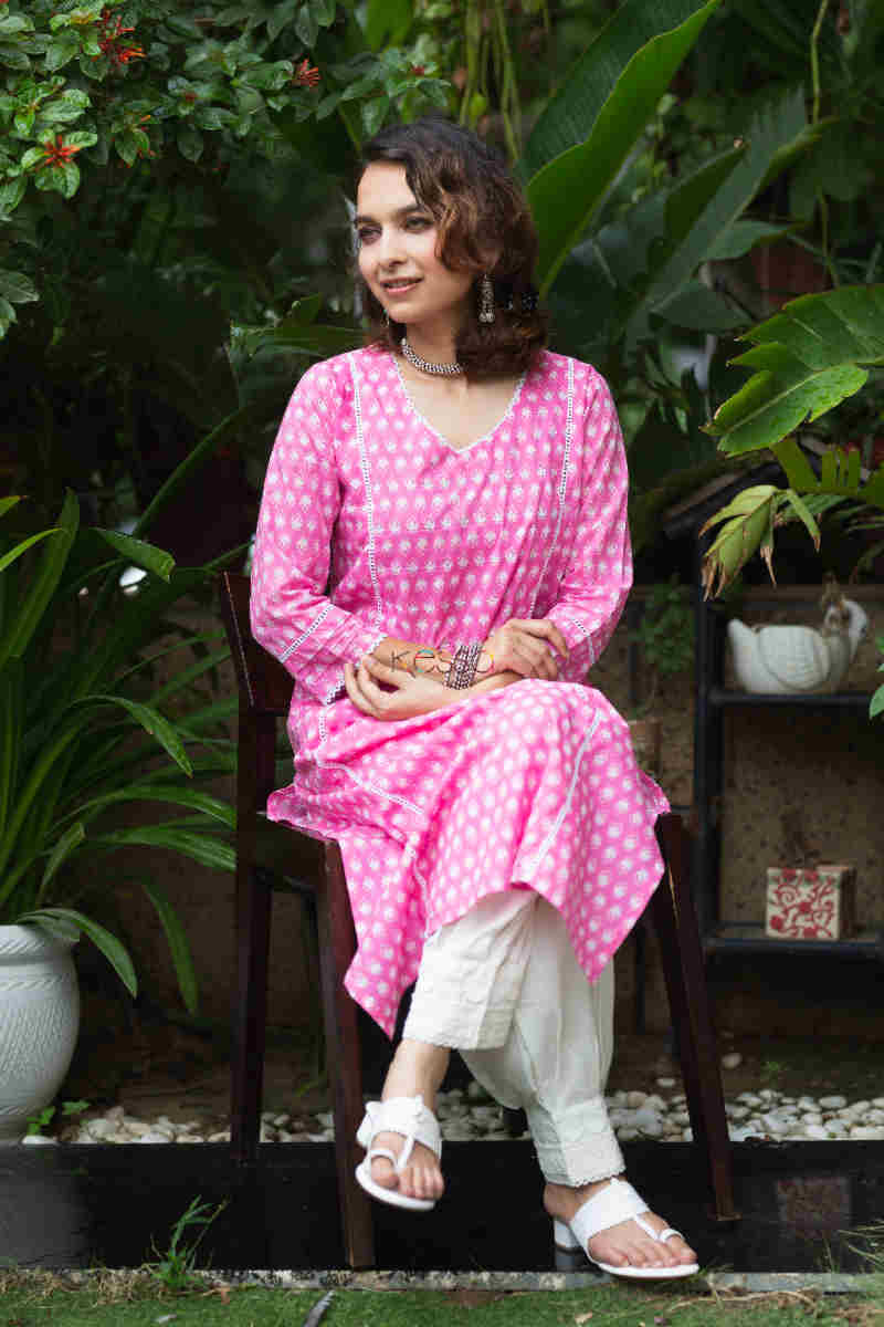 Image for Kusvaa Vcr123 Oishi Cotton Straight Wear Kurta 1 Featured