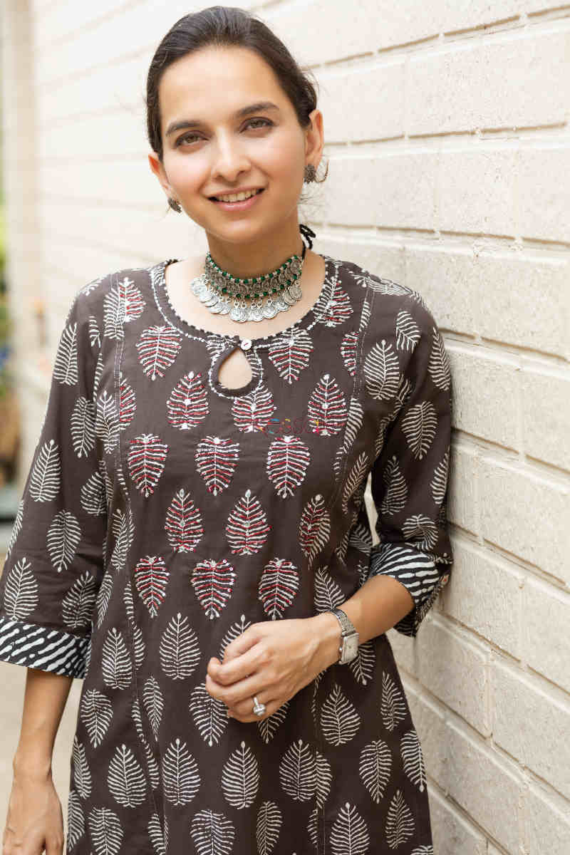 Image for Kusvaa Vcr126 Virika Cotton Straight Fit Kurta Closeup