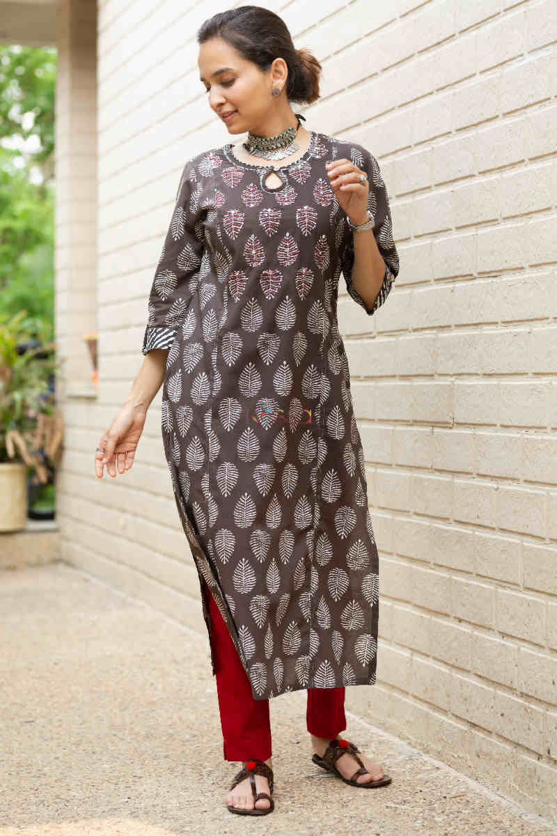 Image for Kusvaa Vcr126 Virika Cotton Straight Fit Kurta Front 1