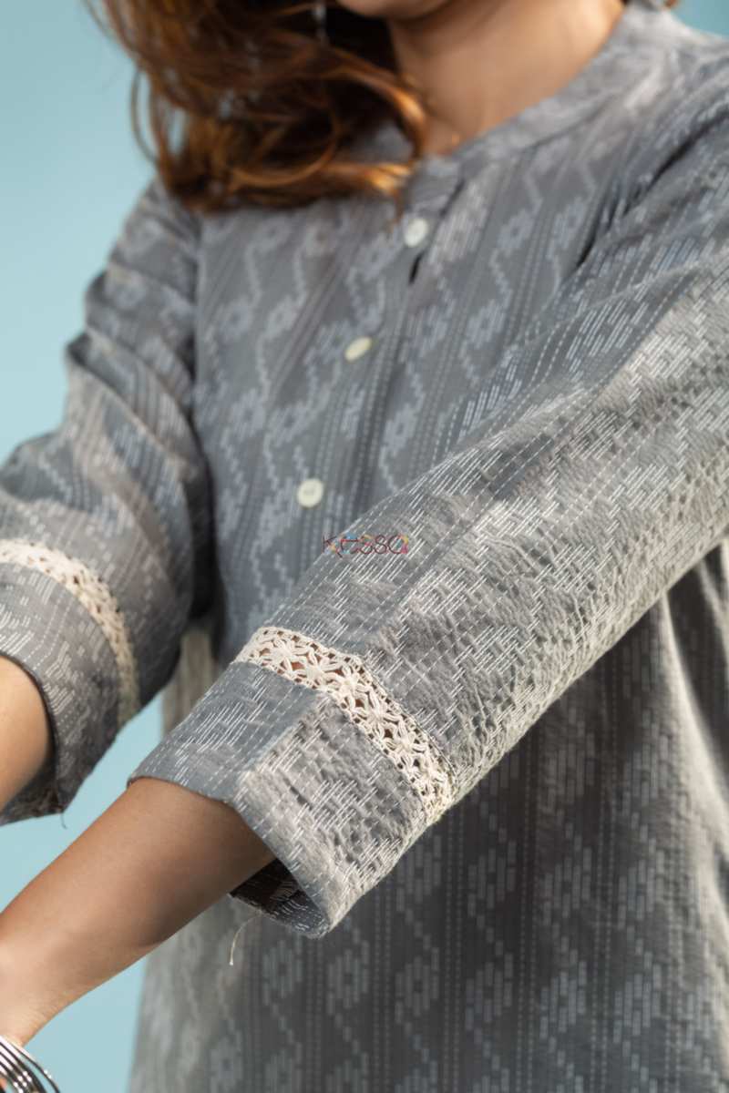 Image for Kusvaa Ws847 Sunasa Cotton Dobby Straight Fit Kurta Closeup Sleeves