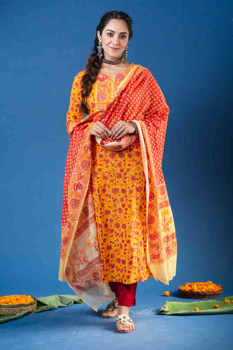 Image for Kusvaa Kuoj178 Braahmi Block Print Kurta With Mulmul Dupatta Front 2