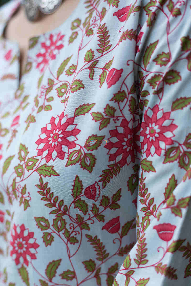 Image for Kusvaa Taf83 Charita Cotton Straight Kurta Closeup