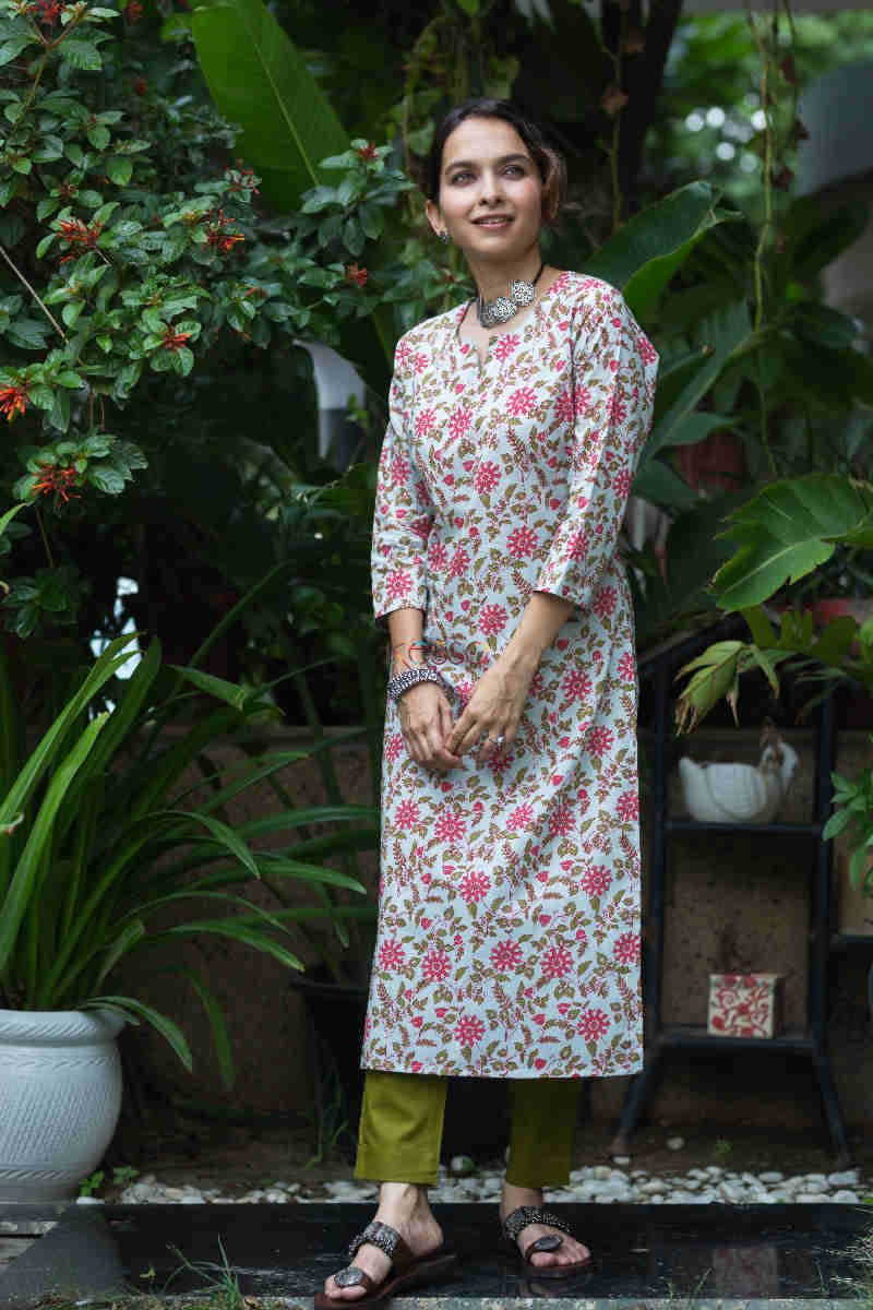 Image for Kusvaa Taf83 Charita Cotton Straight Kurta Look