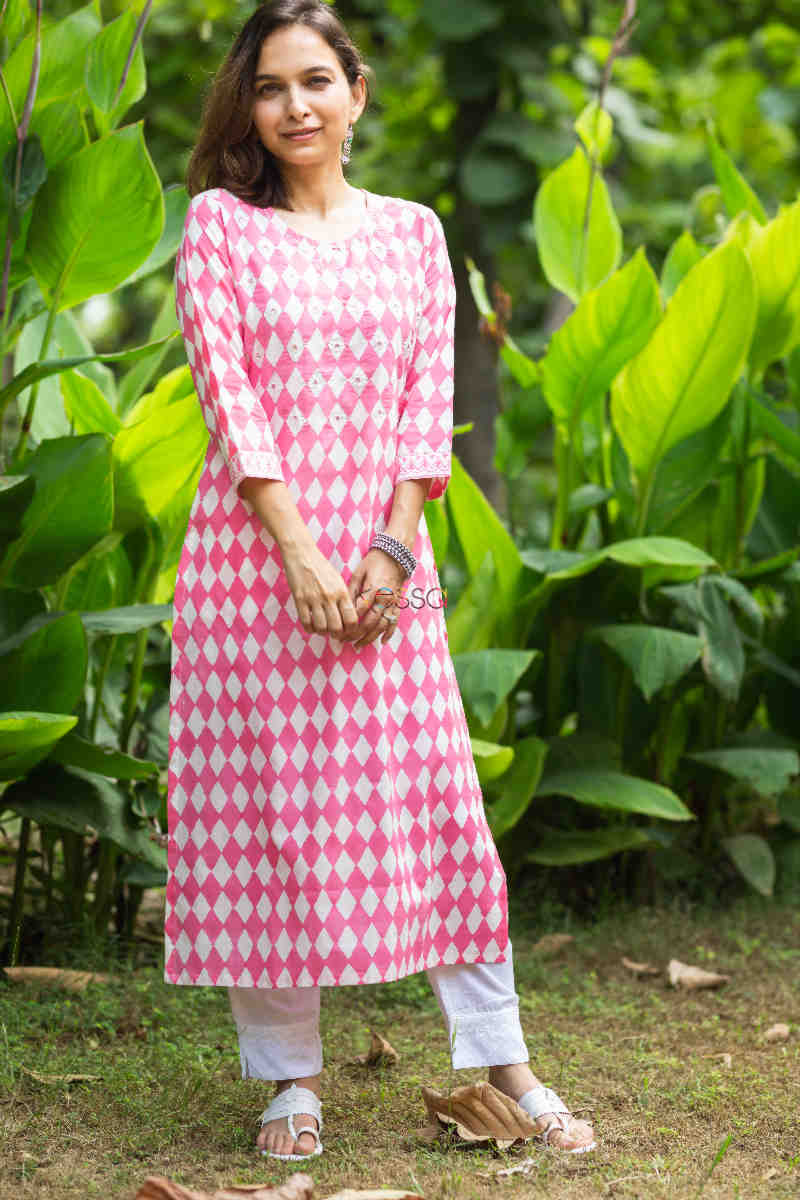 Image for Kusvaa Vcr130 Mitaksh Handblock Print Straight Kurta Featured