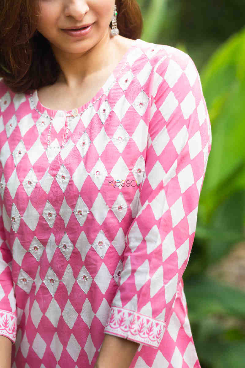 Image for Kusvaa Vcr130 Mitaksh Handblock Print Straight Kurta Sleeve