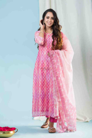 Image for Kusvaa Ws883 Adrita Chanderi Kurta Dupatta Set Featured