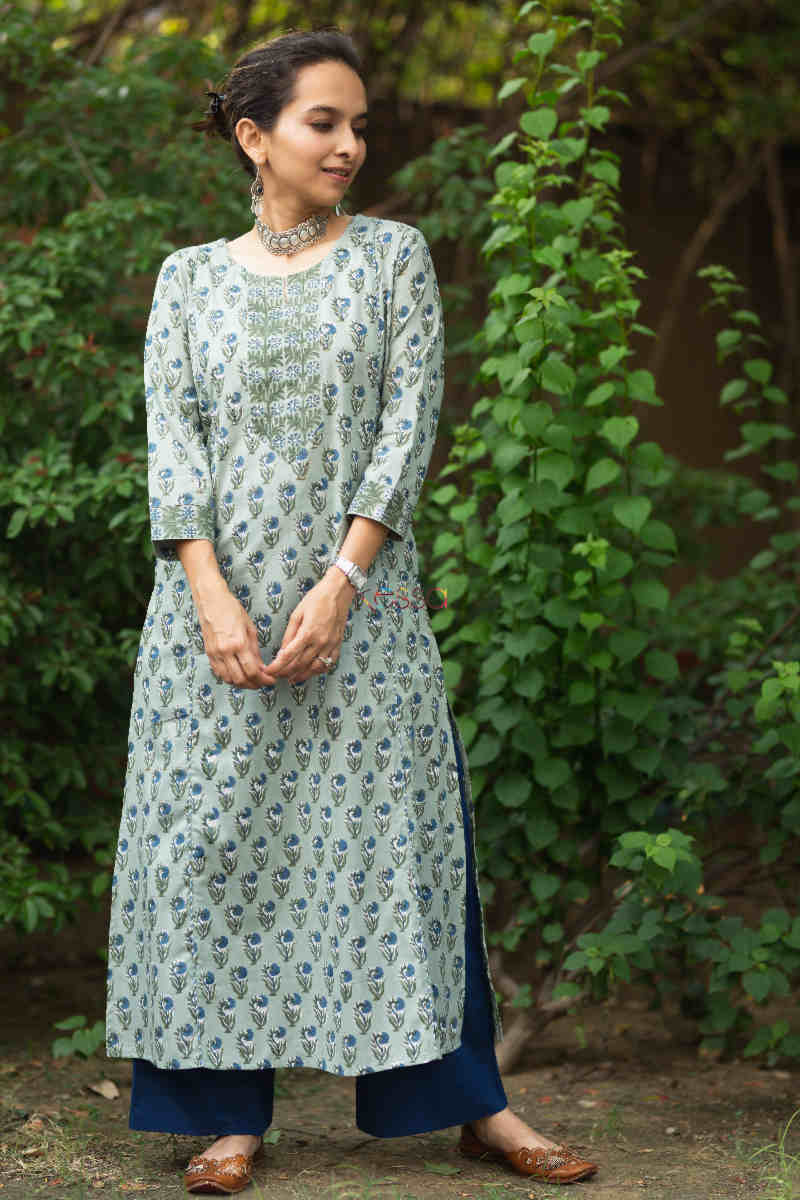 Image for Kusvaa Wsr304 Maina Block Print Straight Fit Kurta Front