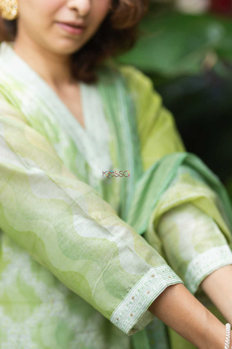 Image for Kusvaa Ws890 Baruni Chanderi Silk Straight Kurta With Dupatta Closeup 2