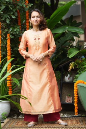 Image for Kusvaa Ws894 Hima Chanderi Straight Fit Kurta Featured