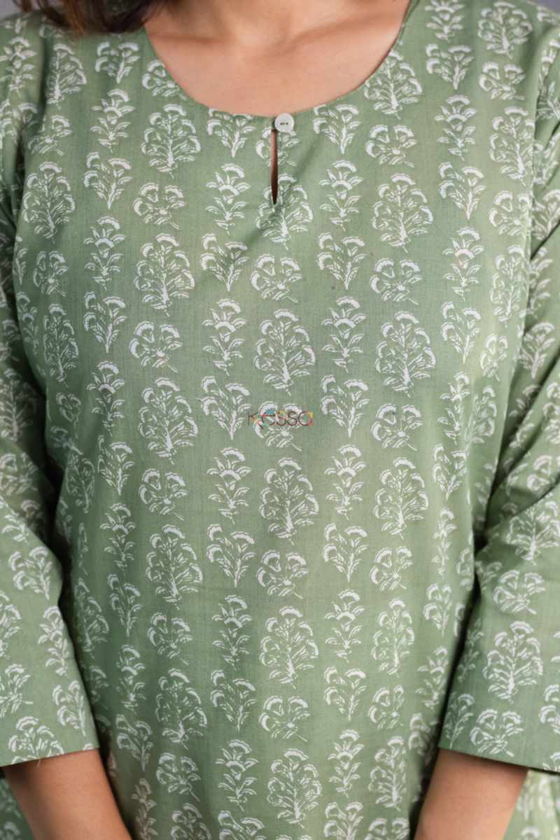 Image for Kusvaa Taf96 Adrtia Regular Wear Straight Kurta Closeup
