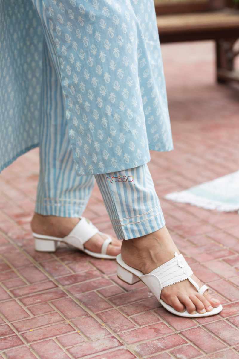 Image for Kusvaa Vcr145 Nishitha Block Print Cotton Kurta Pant Set Closeup 2
