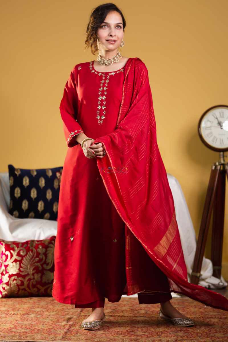 Image for Kusvaa Ws902 Alisa Chanderi Kurta Pant Set With Dupatta Featured