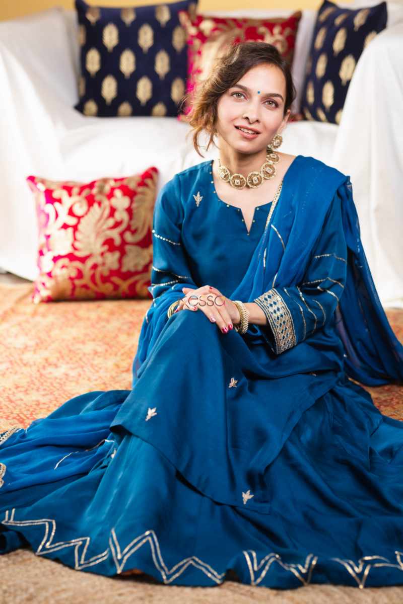 Image for Kusvaa Ws910 Savarna Silk Skirt Complete Set Sitting