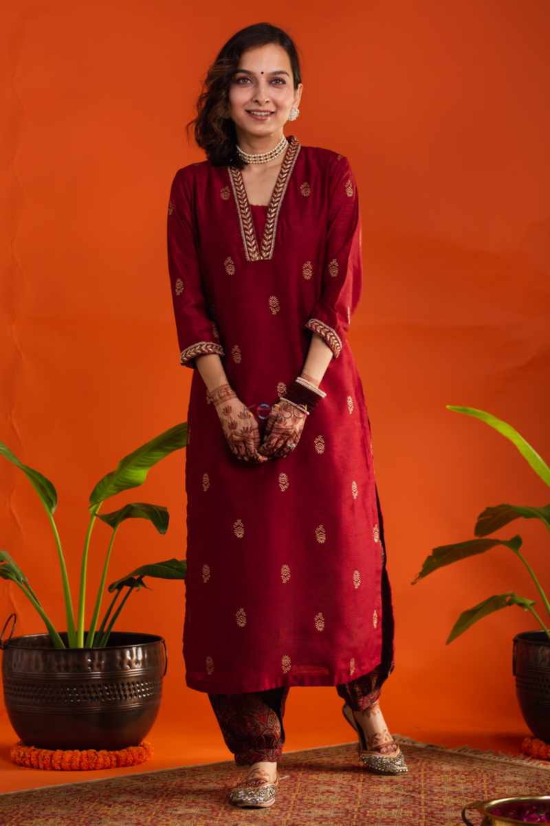 Image for Kusvaa Avdaf192 Akshaya Chanderi Kurta With Cotton Salwar Front