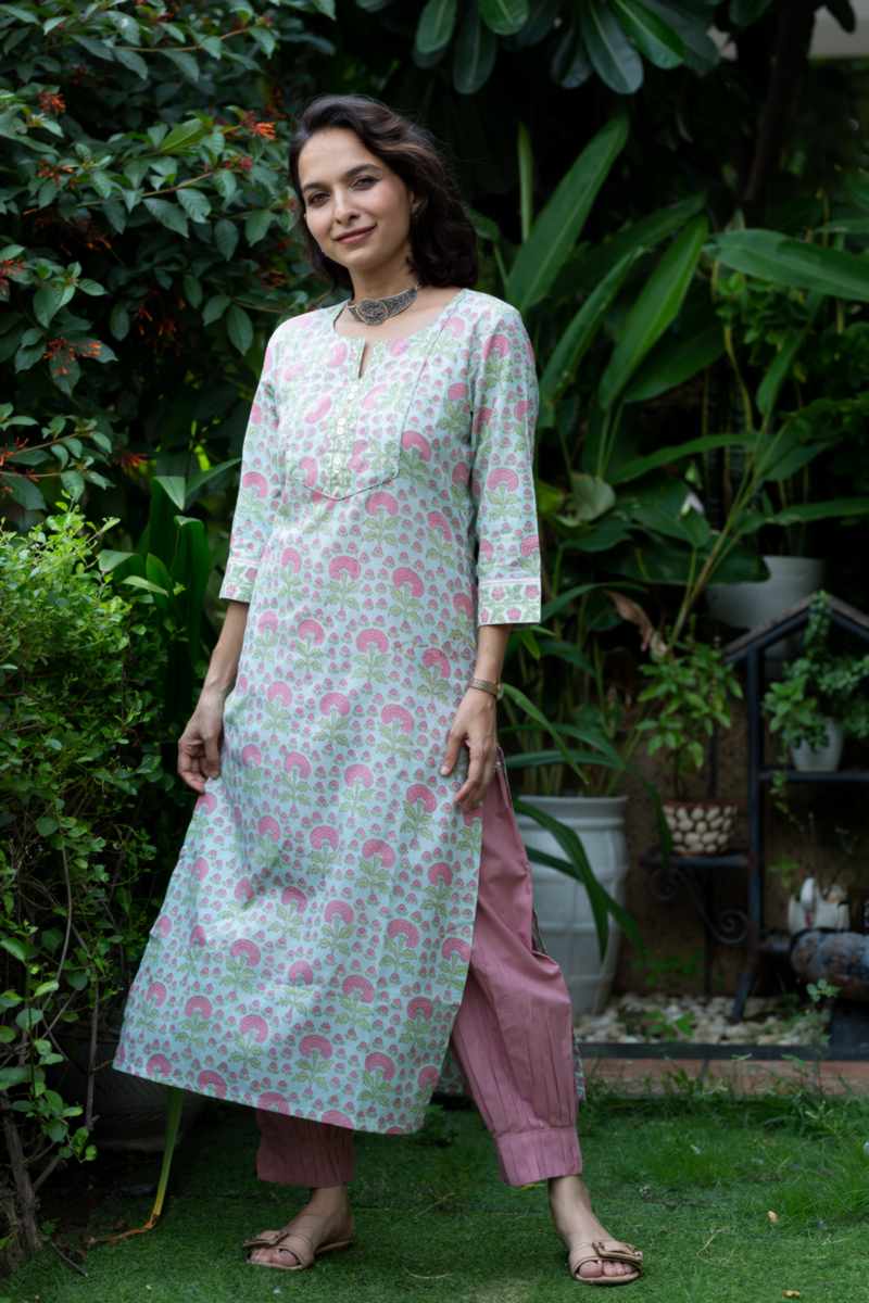Image for Kusvaa De155 Tarra Regular Wear Straight Kurta Side Newste