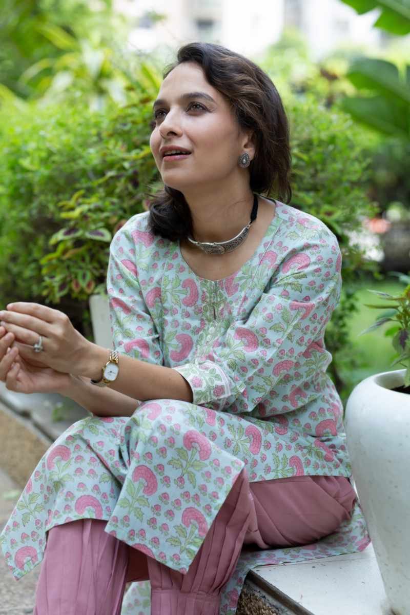 Image for Kusvaa De155 Tarra Regular Wear Straight Kurta Sitting Newste