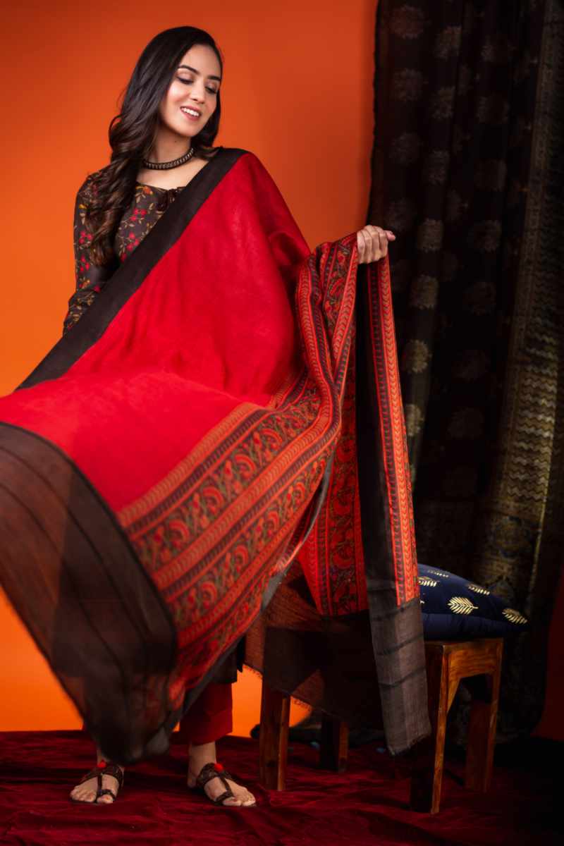Image for Kusvaa Kuoj181 Saleena Pashmina Kurta Dupatta Set Side