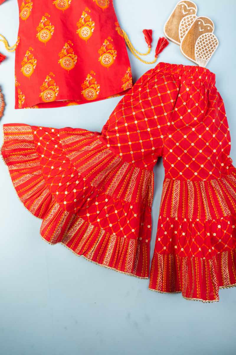 Image for Kusvaa Mbe33 Prisha Cotton Sharara Top Set With Dupatta Closeup 2
