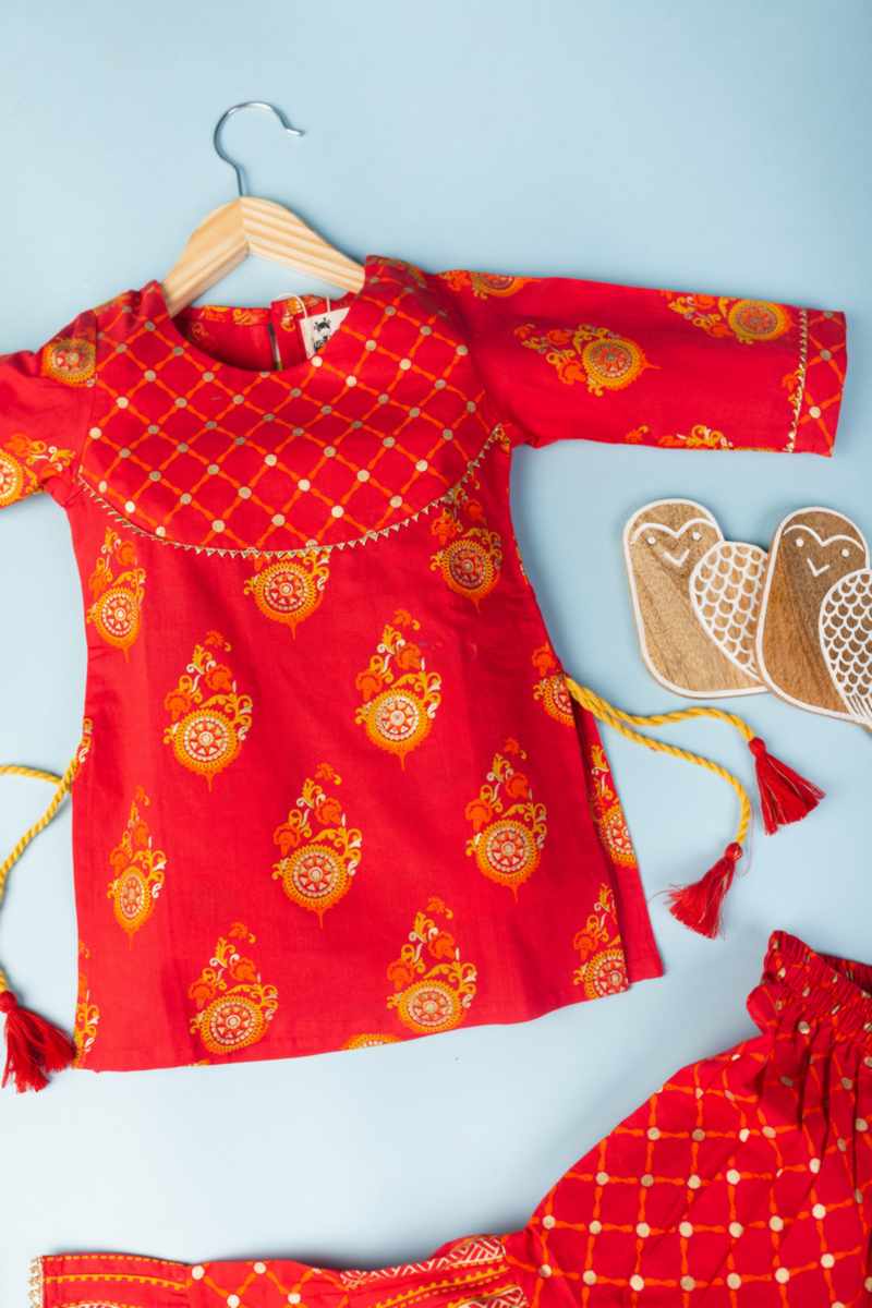 Image for Kusvaa Mbe33 Prisha Cotton Sharara Top Set With Dupatta Closeup
