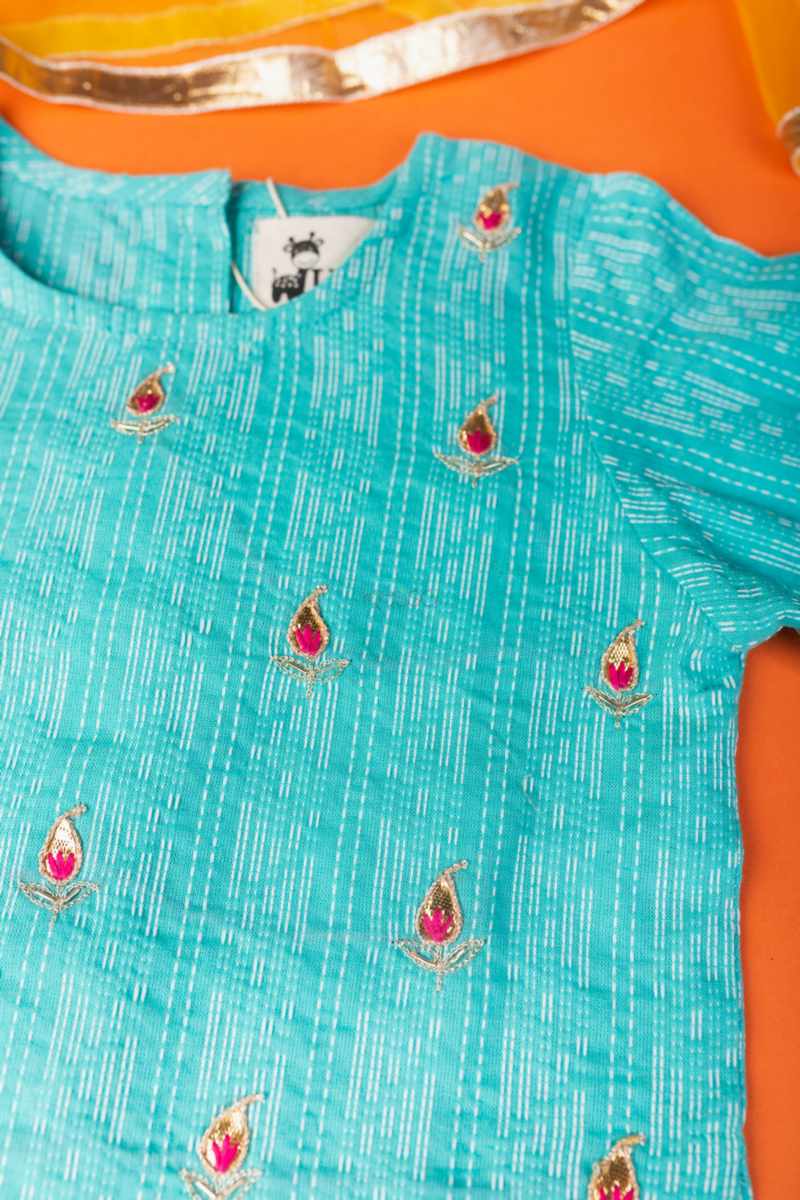Image for Kusvaa Mbe34 Akriti Girl Cotton Skirt With Top And Dupatta Set Closeup