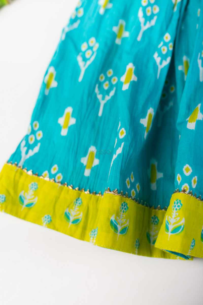 Image for Kusvaa Mbe35 Oneta Top Sharara Set With Dupatta Closeup 2