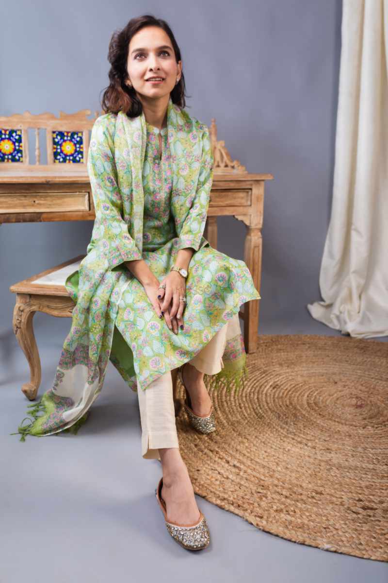 Image for Kusvaa Nekurta04 Svara Tussar Kurta Dupatta Pant Set Sitting