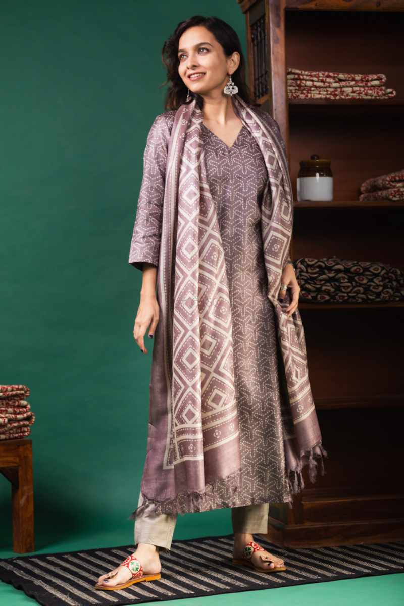 Image for Kusvaa Nekurta17 Hansika Tussar Kurta Dupatta Set Featured