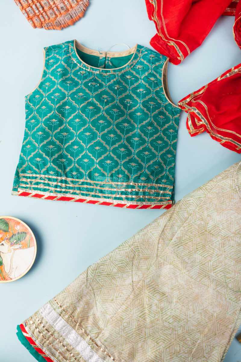 Image for Kusvaa Vck09 Kailas Girls Skirt Complete Set Front