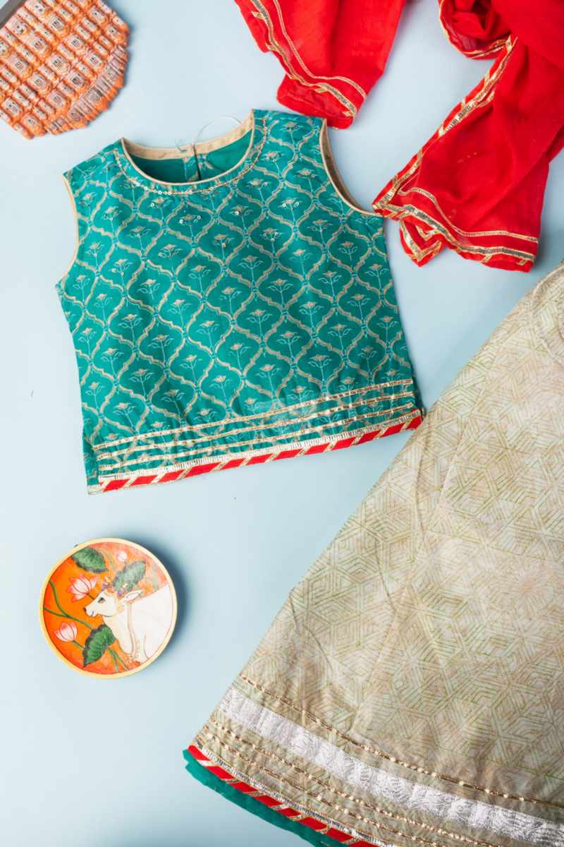 Image for Kusvaa Vck09 Kailas Girls Skirt Complete Set Side