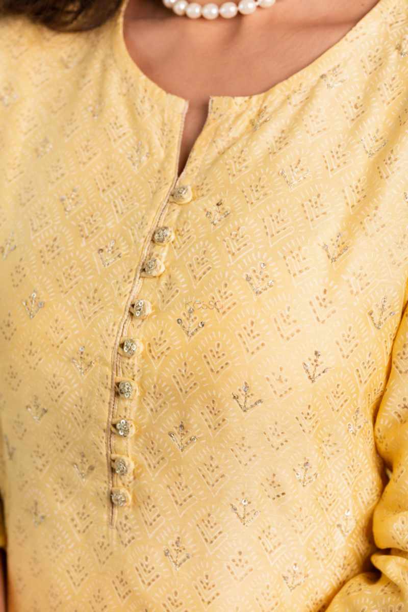 Image for Kusvaa Vcr150 Adita Maheshwari Silk Straight Kurta Closeup